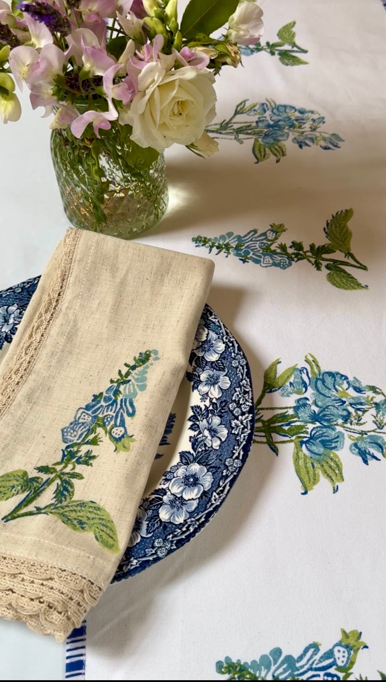 Sweet Pea & Foxglove Napkin Set (2)