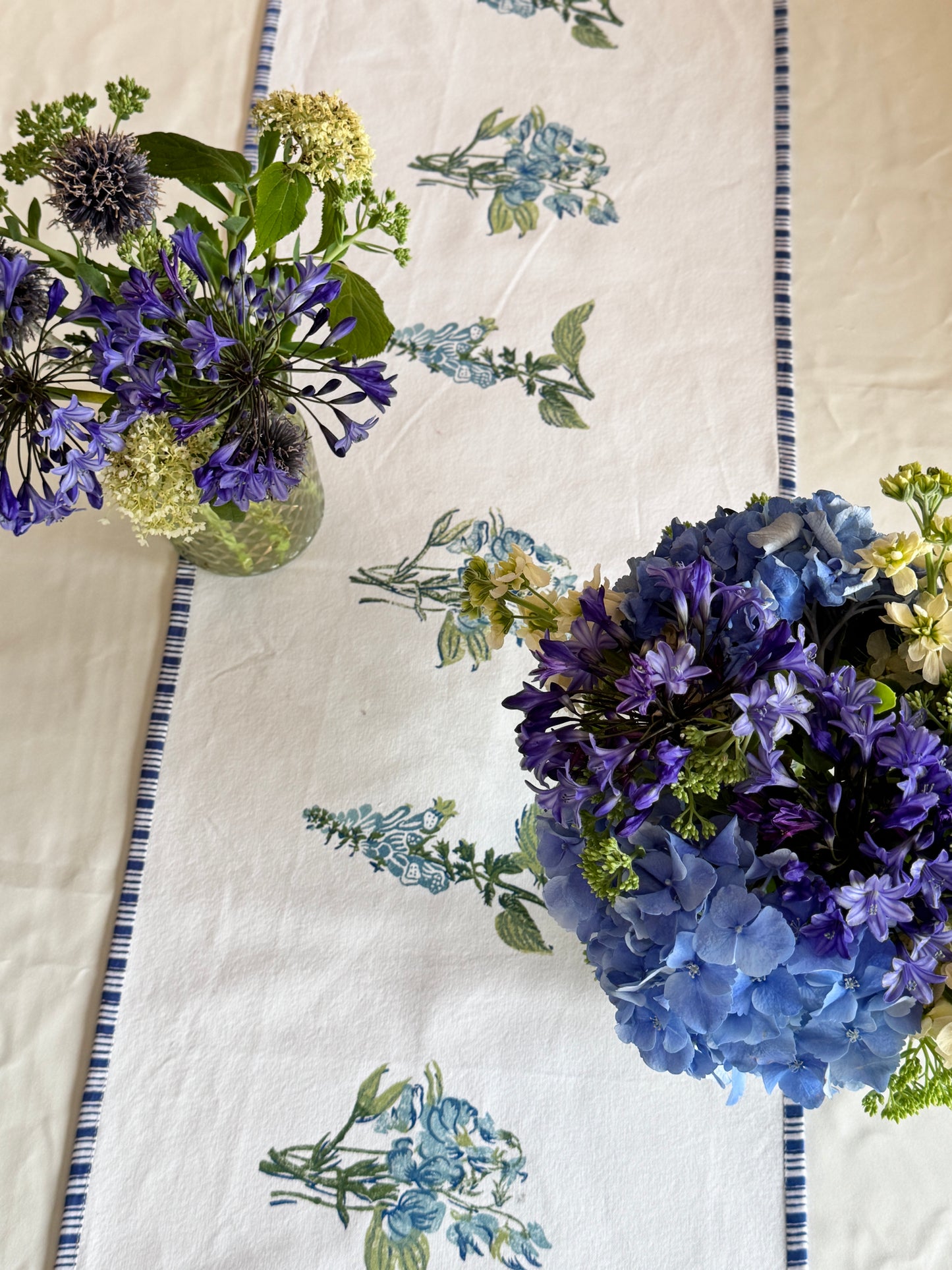 Sweet Pea & Foxglove Table Runner & 6 Napkins