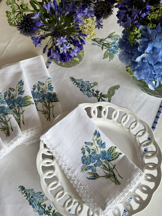 Sweet Pea & Foxglove Table Runner & 6 Napkins